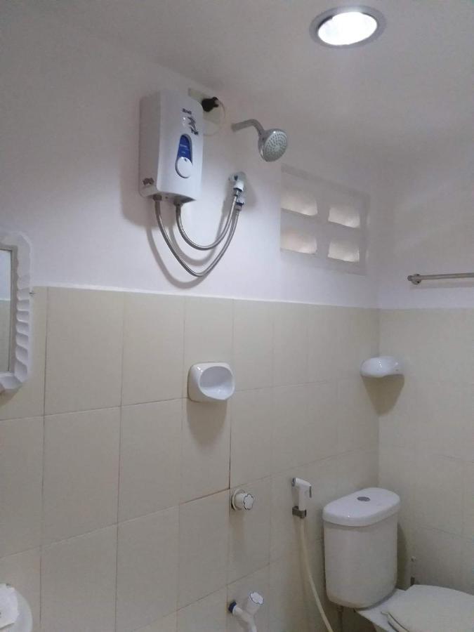 Park Vil-La Apartelle Кесон Сити Екстериор снимка