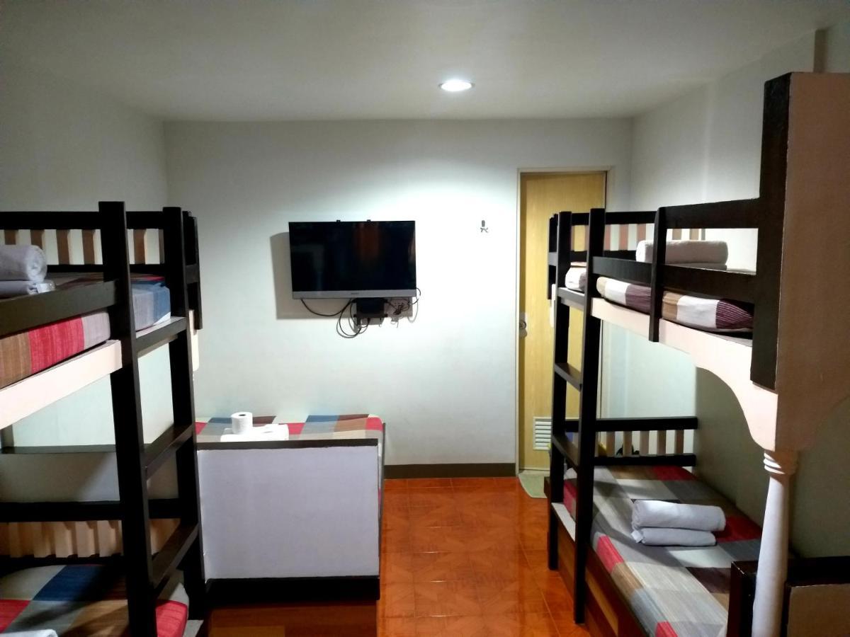 Park Vil-La Apartelle Кесон Сити Екстериор снимка