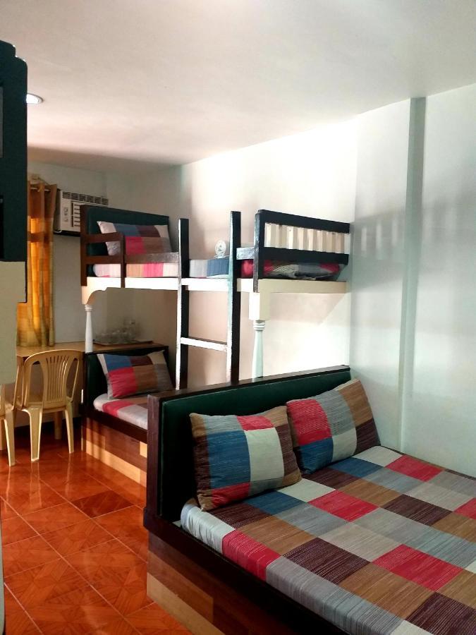 Park Vil-La Apartelle Кесон Сити Екстериор снимка