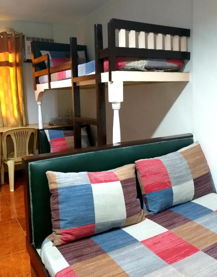 Park Vil-La Apartelle Кесон Сити Екстериор снимка
